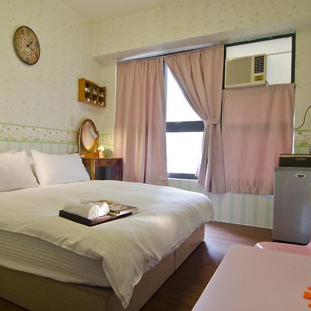 Star Hostel Taichung Exteriör bild