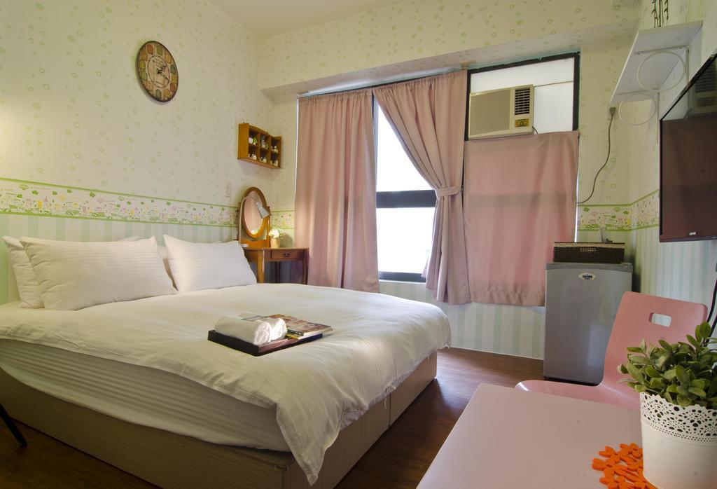 Star Hostel Taichung Exteriör bild