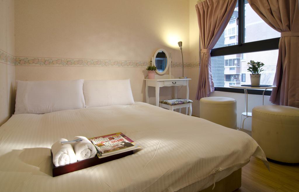 Star Hostel Taichung Exteriör bild
